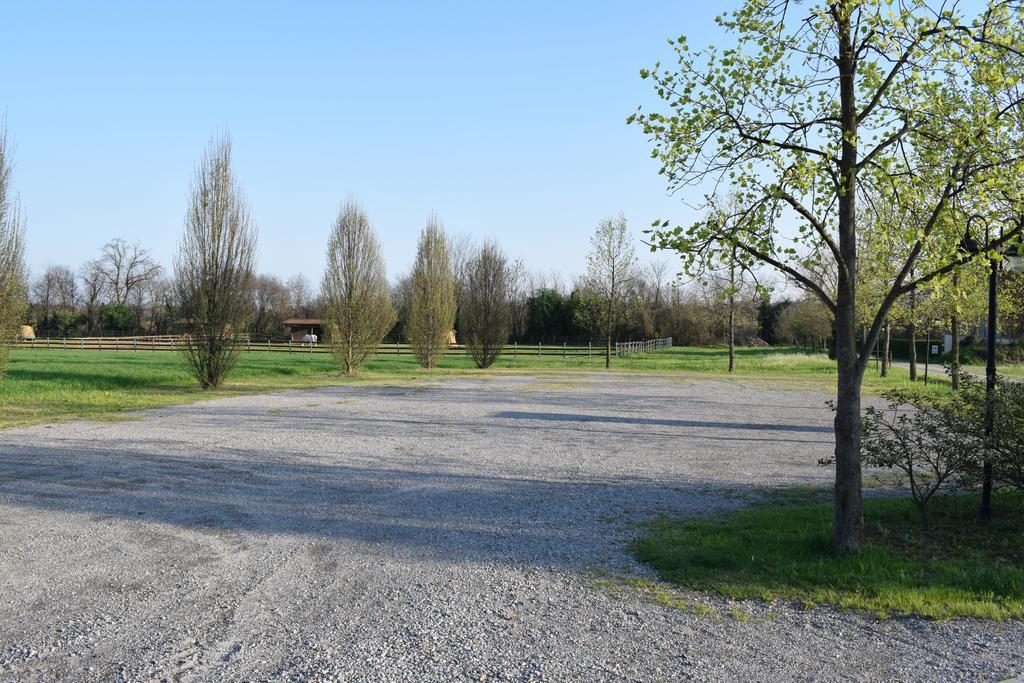 Agriturismo Ca Del Lupo Pallazzolo sullʼOglio Dış mekan fotoğraf