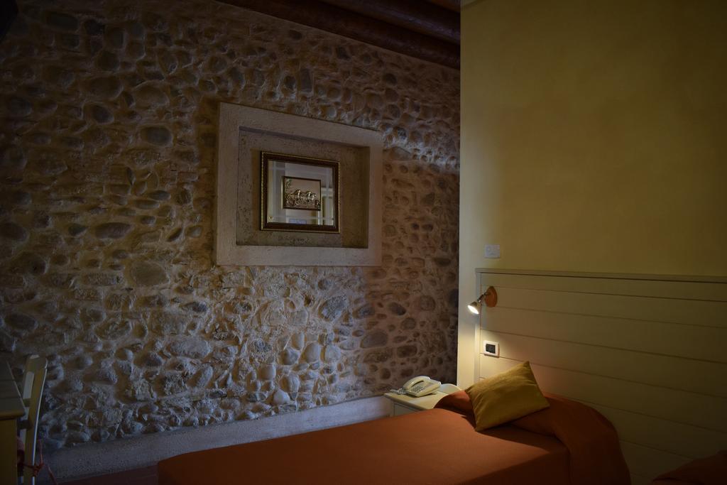 Agriturismo Ca Del Lupo Pallazzolo sullʼOglio Dış mekan fotoğraf